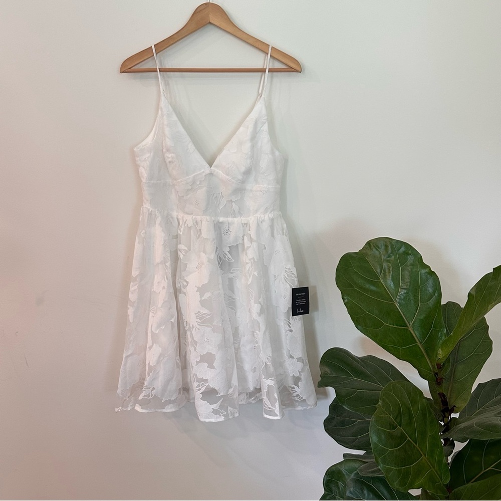 NWT Lulus Floral Feeling White Floral Jacquard Babydoll Mini Dress Size L